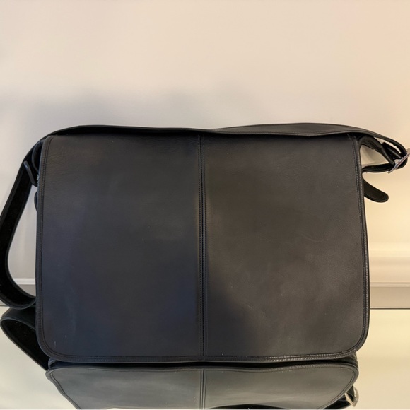 Classic Coach Black Leather Messenger Bag